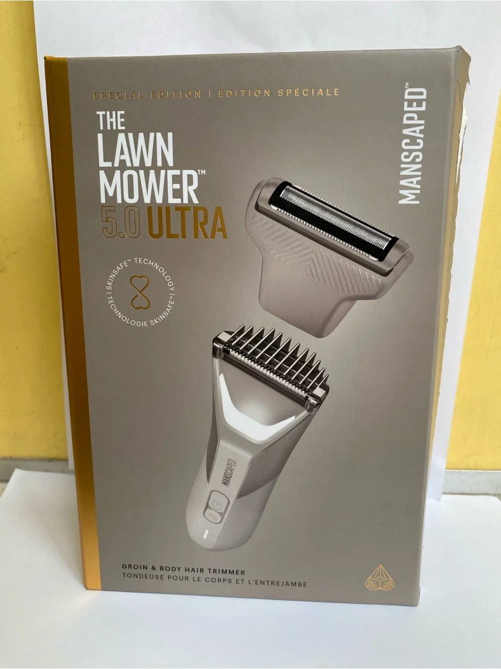The Lawn Mower 5.0 Ultra Grooming Trimmer - Taupe/Gold brand new in box